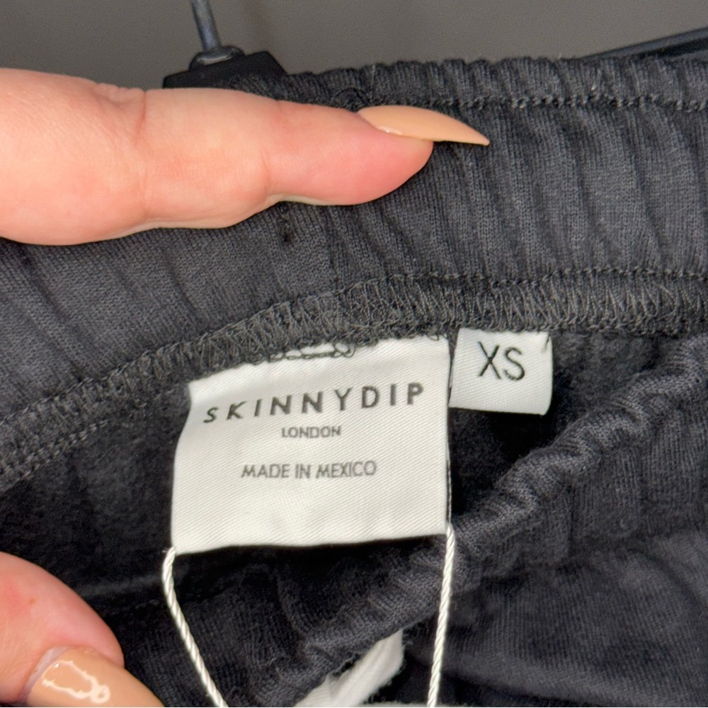 Skinny Dip Black Streetwear Graphic Sweat Shorts Xs Nwt — image 5 of 5